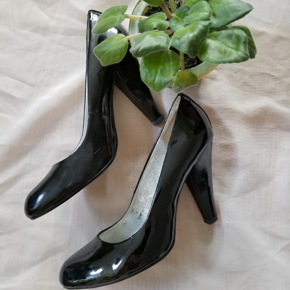 🖤 Real Leather Black Heels